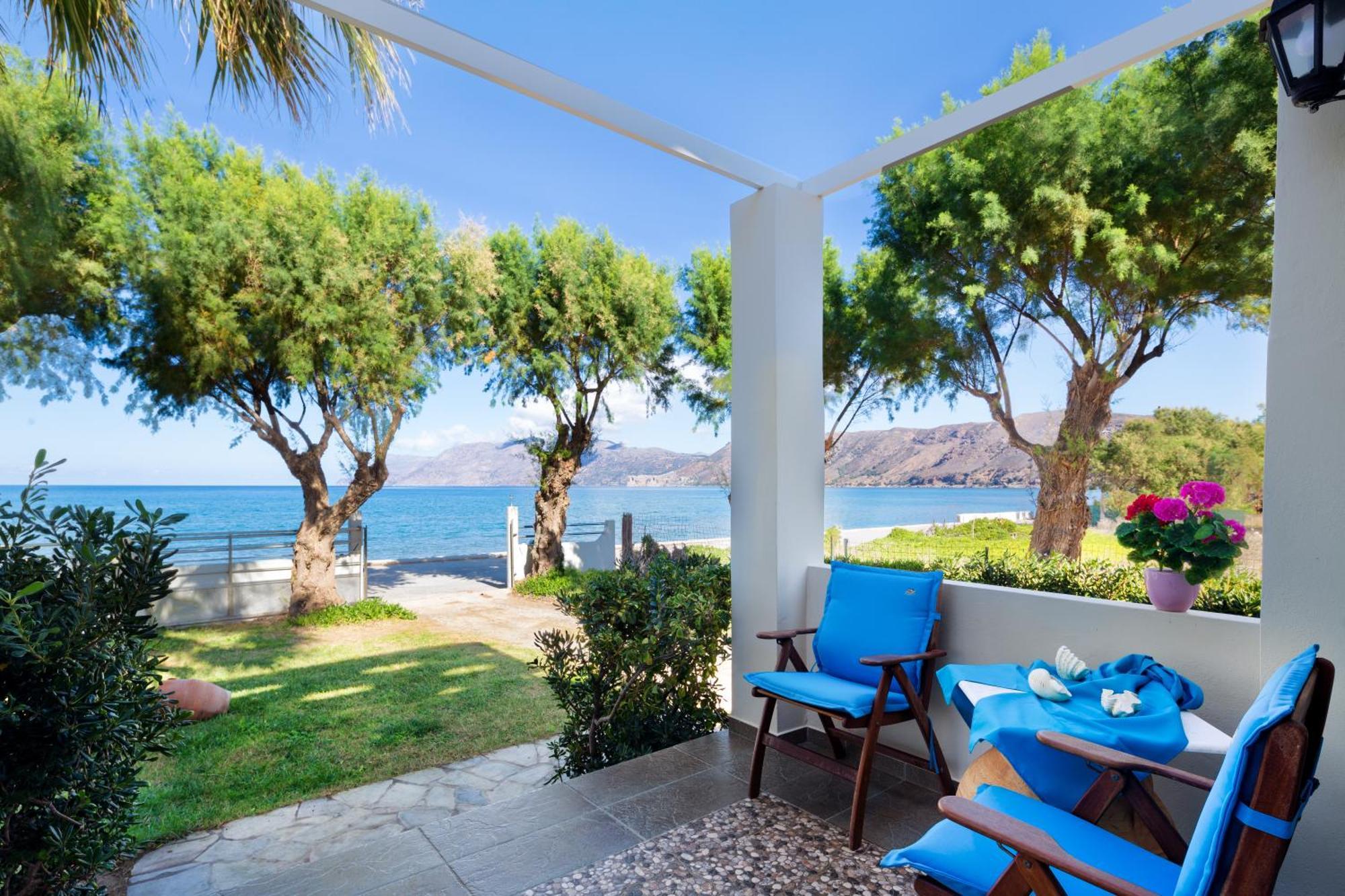 Big Blue Exclusive Beachfront Villa キサモス エクステリア 写真
